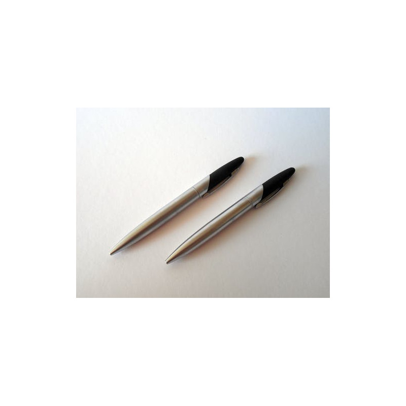 Deux stylos clic argent