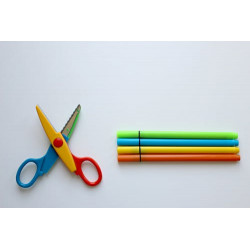 Scissor with colored pens